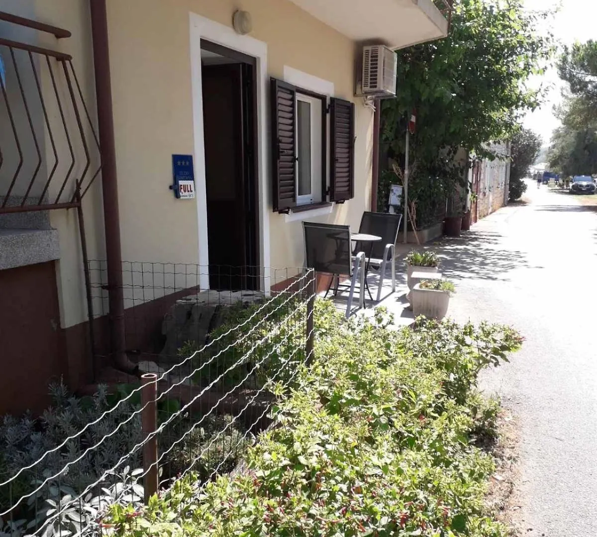 Ory Apartments Lovrečica 0*,